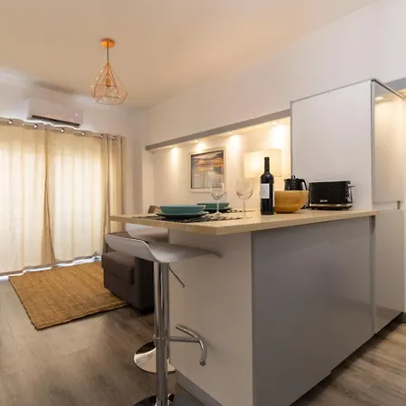 Cozy Flat Near Oura *