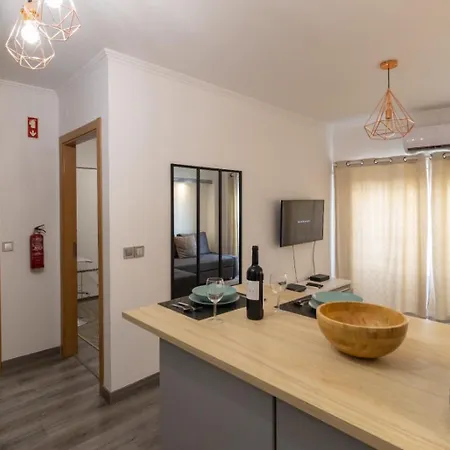 Cozy Flat Near Oura Apartment