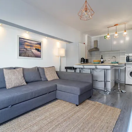 Apartment Cozy Flat Near Oura